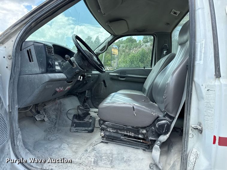 image for item ED4259 2005 Ford F650 utility / service truck