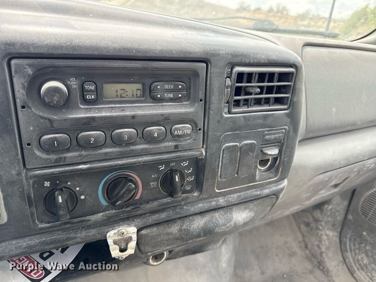 image for item ED4259 2005 Ford F650 utility / service truck