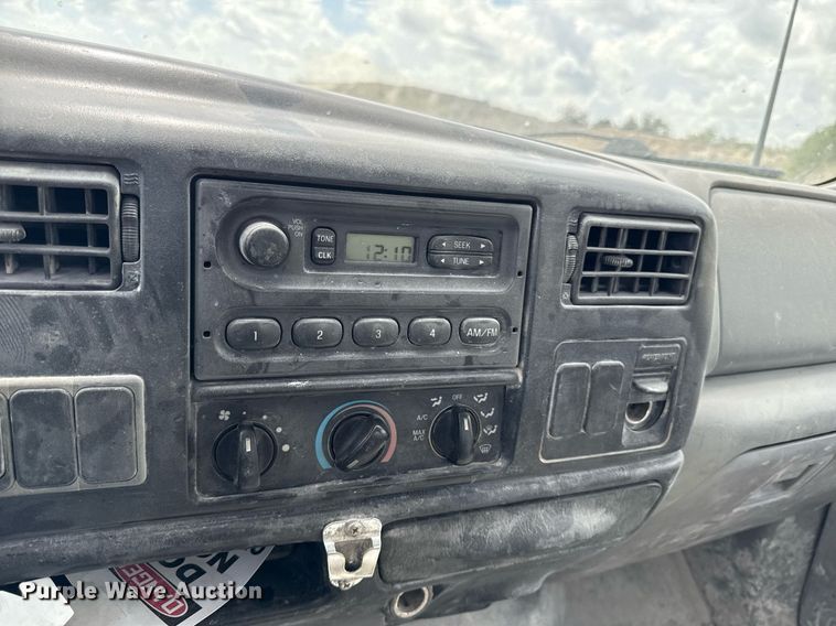 image for item ED4259 2005 Ford F650 utility / service truck