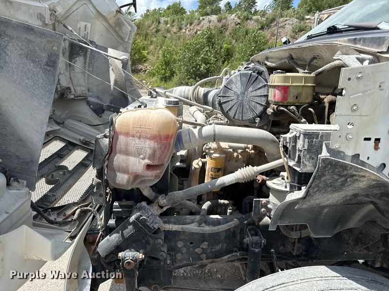 image for item ED4259 2005 Ford F650 utility / service truck