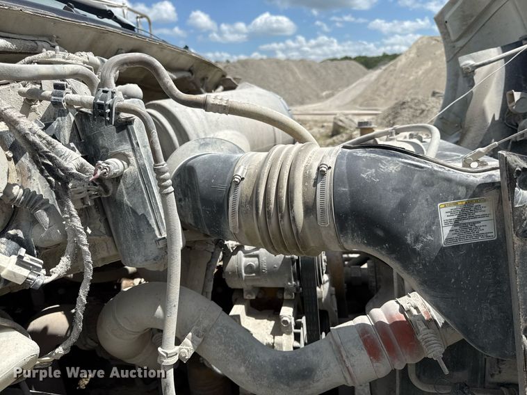 image for item ED4259 2005 Ford F650 utility / service truck