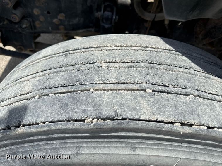 image for item ED4259 2005 Ford F650 utility / service truck