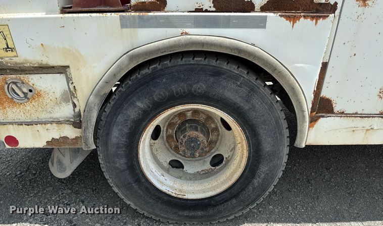 image for item ED4259 2005 Ford F650 utility / service truck