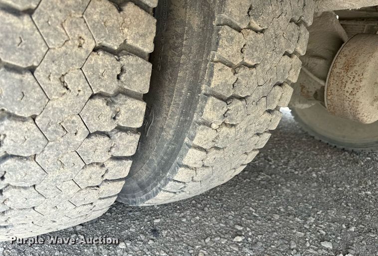 image for item ED4259 2005 Ford F650 utility / service truck