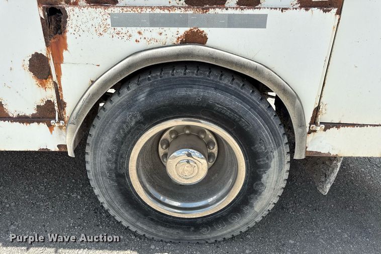 image for item ED4259 2005 Ford F650 utility / service truck