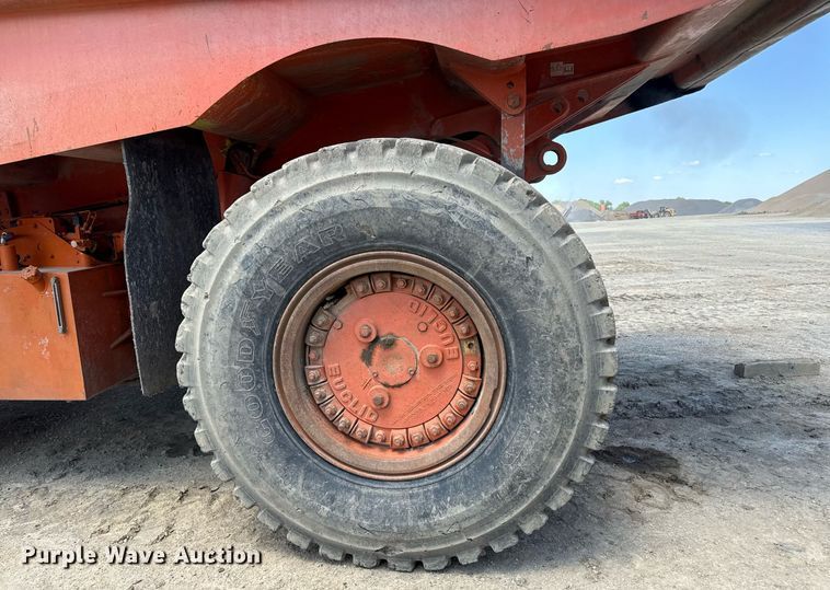 image for item ED4269 2003 Euclid EH700 haul truck