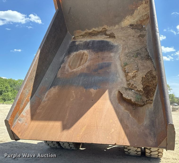 image for item ED4270 2004 Euclid EH700 haul truck