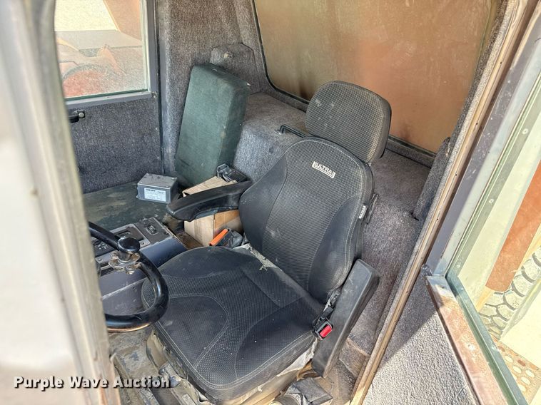 image for item ED4270 2004 Euclid EH700 haul truck