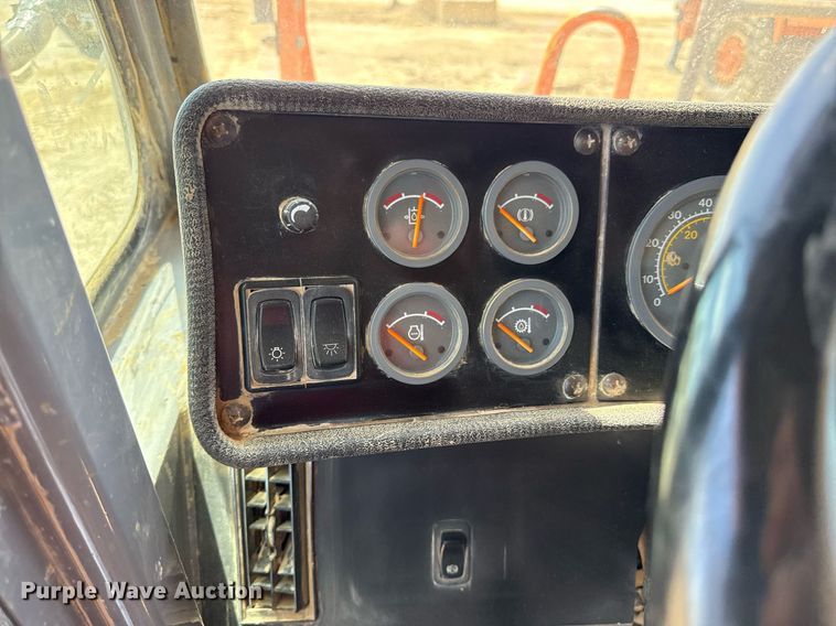 image for item ED4270 2004 Euclid EH700 haul truck