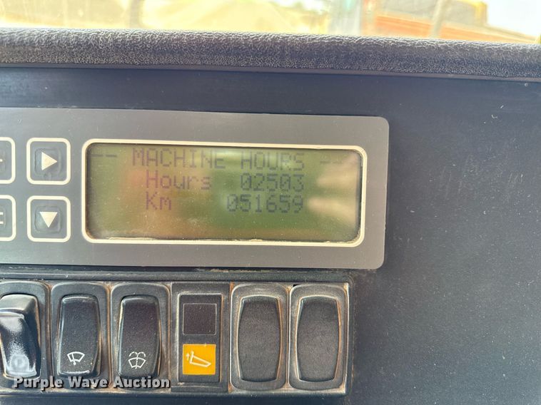 image for item ED4270 2004 Euclid EH700 haul truck