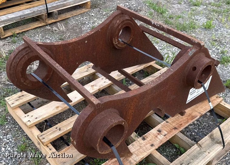 image for item ED5646 Excavator mounting bracket