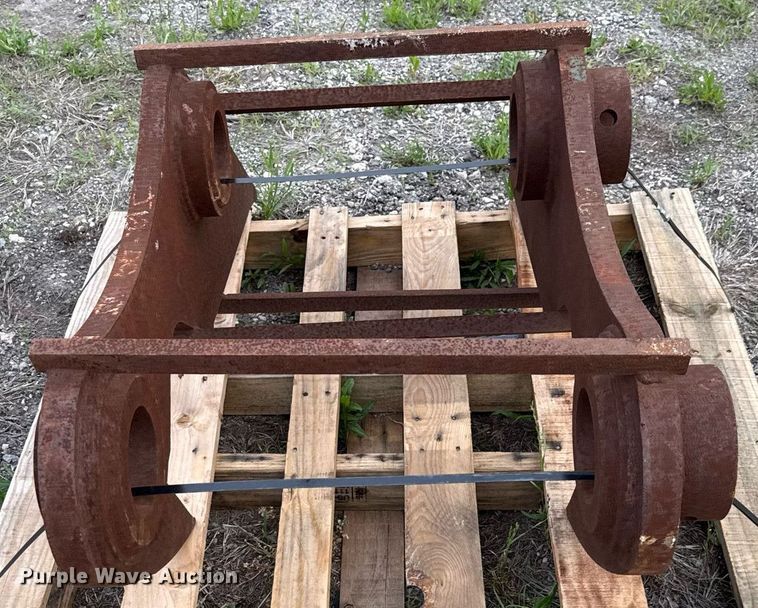 image for item ED5646 Excavator mounting bracket