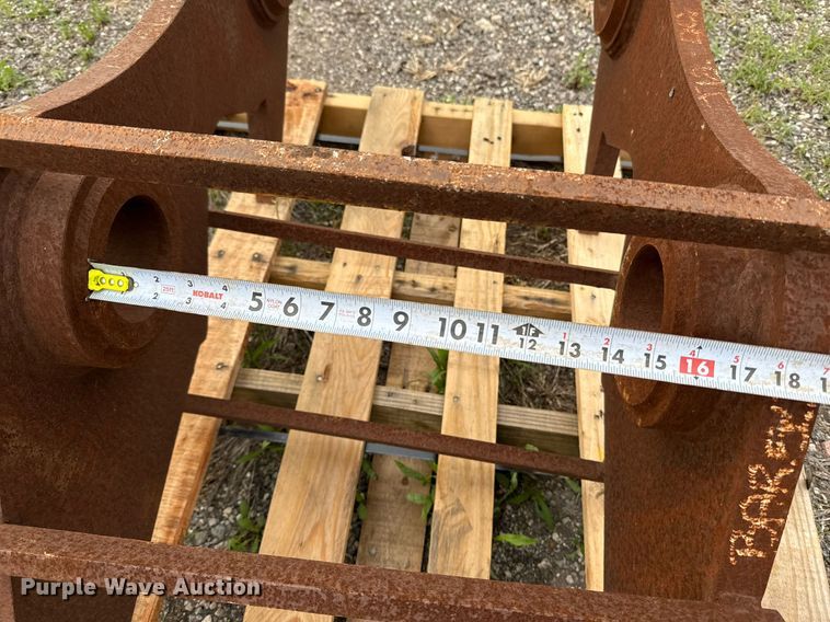 image for item ED5646 Excavator mounting bracket