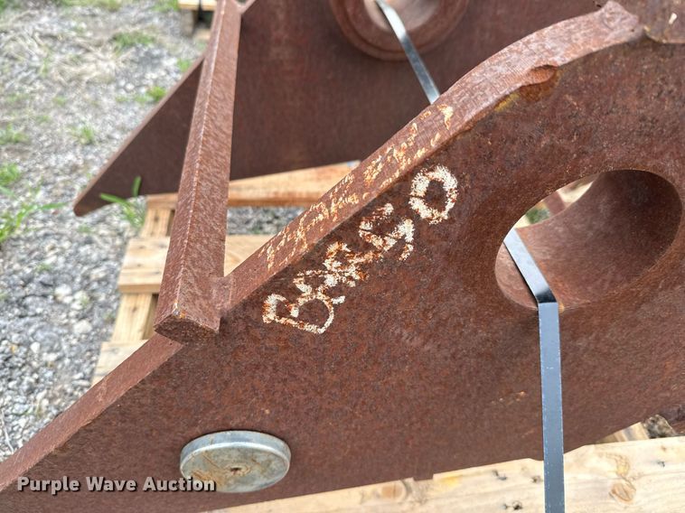 image for item ED5646 Excavator mounting bracket
