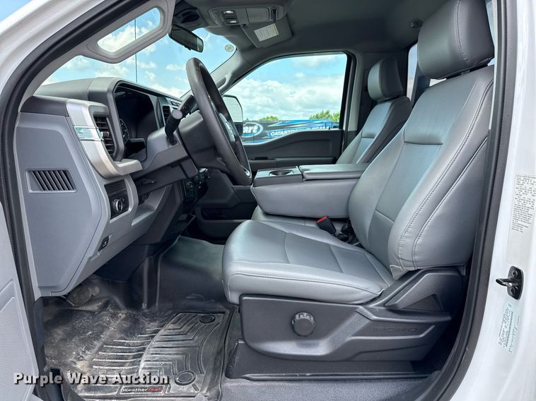 image for item ED5663 2024 Ford F550 Super Duty XL flatbed truck