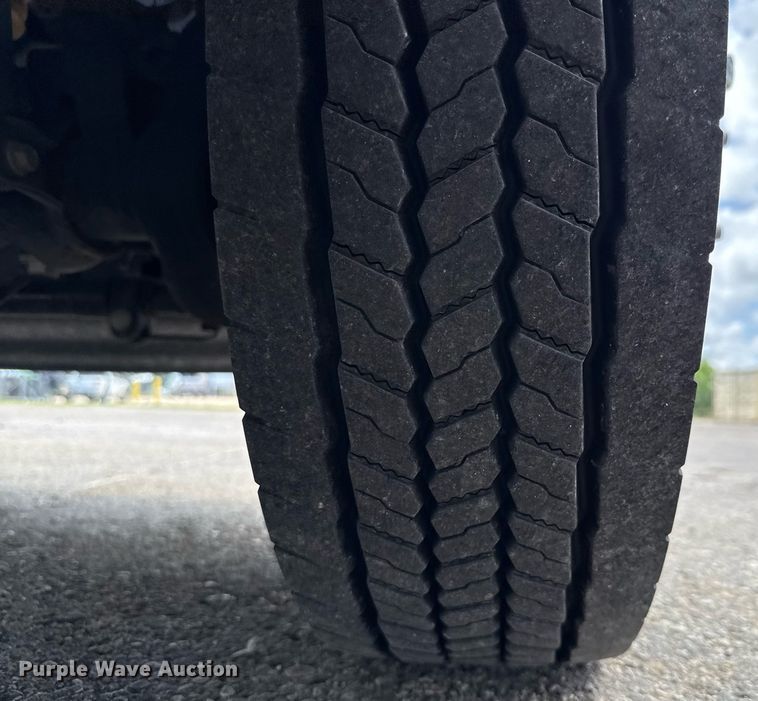 image for item ED5663 2024 Ford F550 Super Duty XL flatbed truck