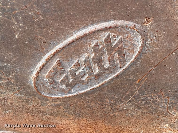 image for item ED5756 2017 Hyundai HX330L excavator