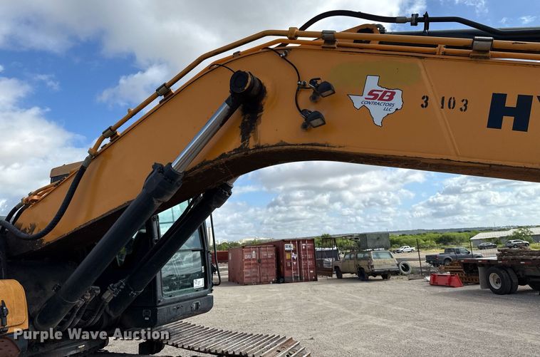 image for item ED5756 2017 Hyundai HX330L excavator