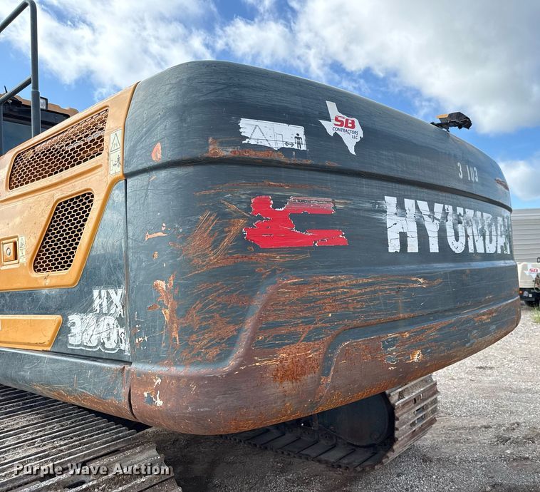 image for item ED5756 2017 Hyundai HX330L excavator