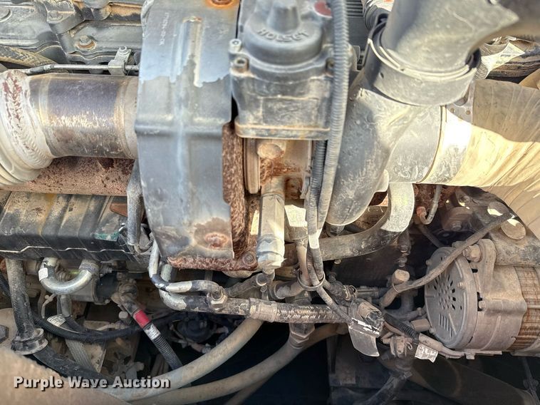 image for item ED5756 2017 Hyundai HX330L excavator