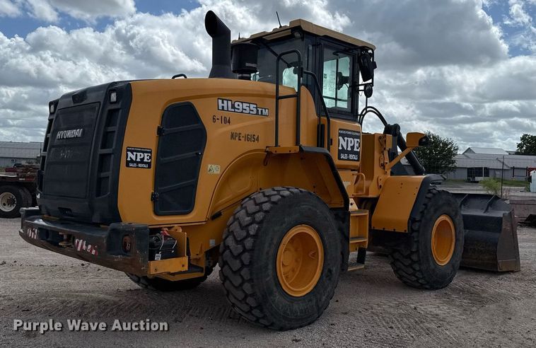 image for item ED5757 2019 Hyundai HL955TM wheel loader