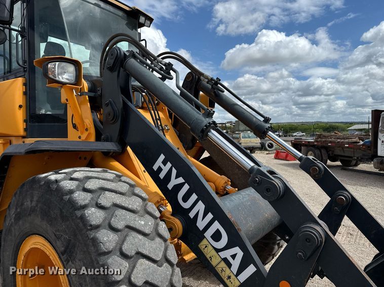 image for item ED5757 2019 Hyundai HL955TM wheel loader