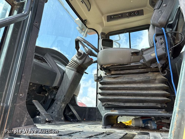 image for item ED5757 2019 Hyundai HL955TM wheel loader