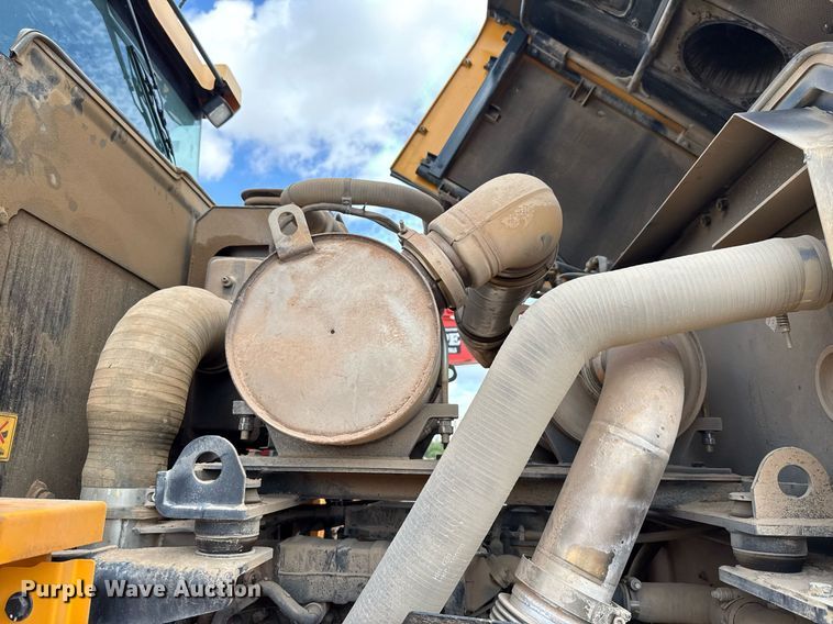 image for item ED5757 2019 Hyundai HL955TM wheel loader