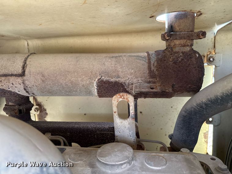 image for item ED5759 2000 Ingersoll-Rand PT-125R pneumatic roller