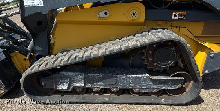 image for item ED5762 2021 John Deere 333G tracked skid steer loader