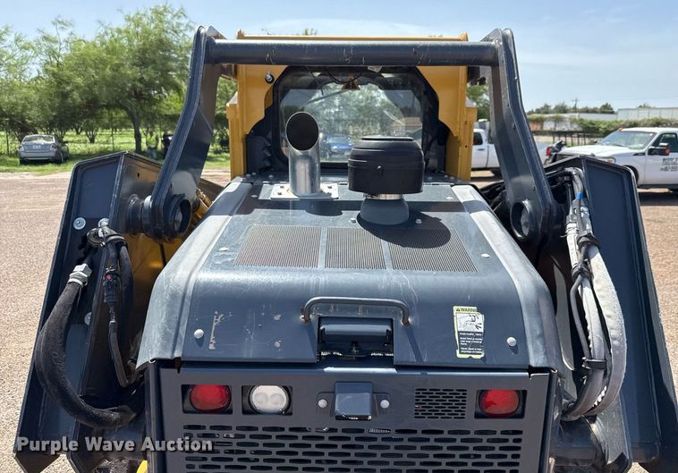 image for item ED5762 2021 John Deere 333G tracked skid steer loader