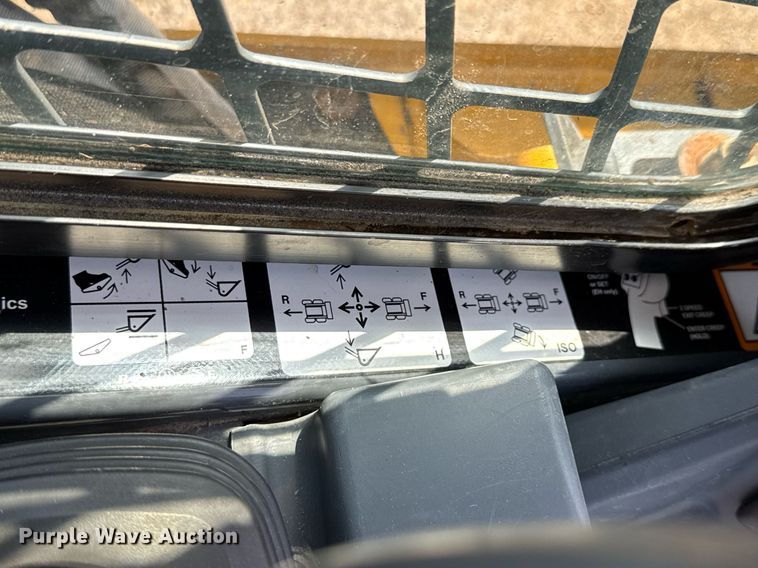 image for item ED5762 2021 John Deere 333G tracked skid steer loader