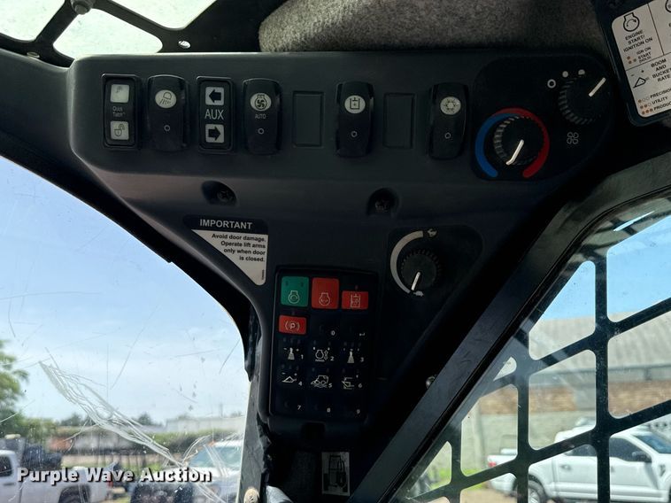 image for item ED5762 2021 John Deere 333G tracked skid steer loader