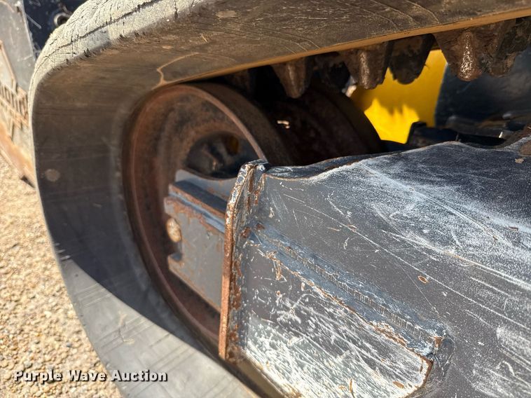 image for item ED5762 2021 John Deere 333G tracked skid steer loader