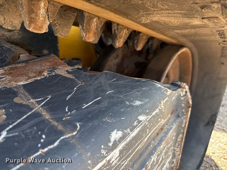 image for item ED5762 2021 John Deere 333G tracked skid steer loader