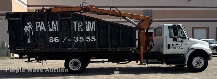 image for item ED5764 2002 International 4400 grapple crane truck