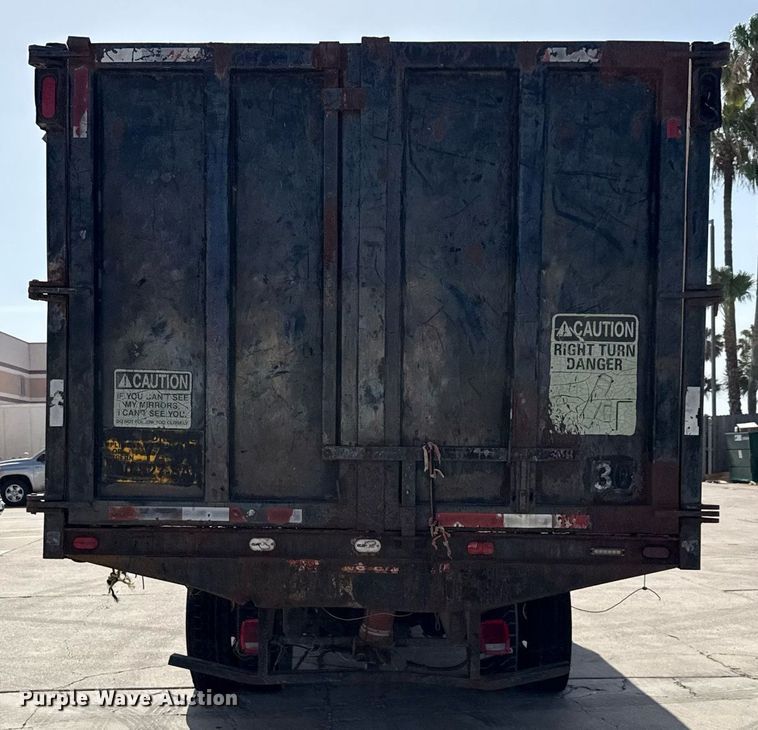 image for item ED5764 2002 International 4400 grapple crane truck