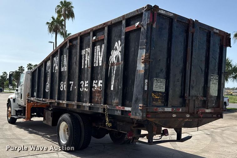 image for item ED5764 2002 International 4400 grapple crane truck