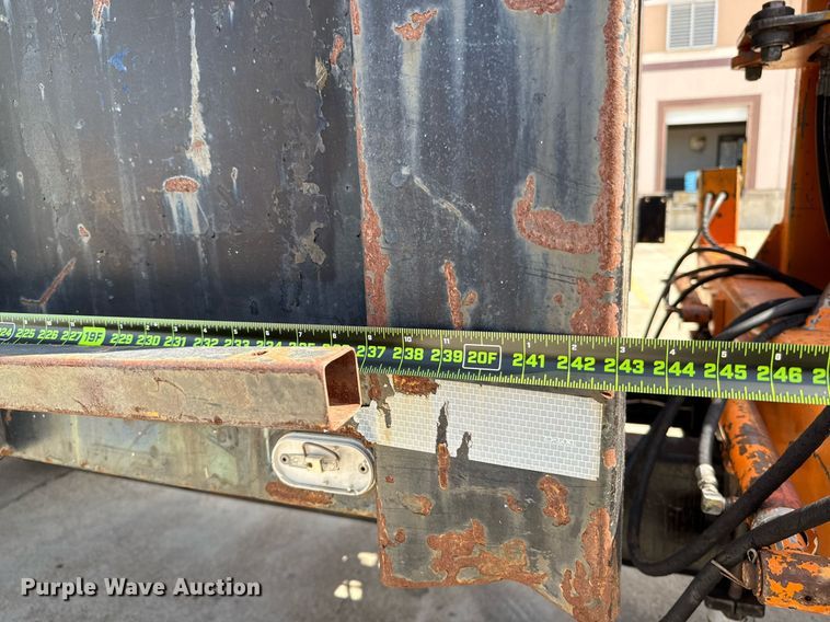 image for item ED5764 2002 International 4400 grapple crane truck