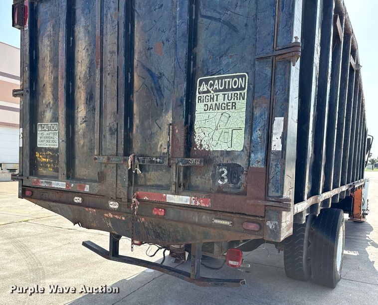 image for item ED5764 2002 International 4400 grapple crane truck