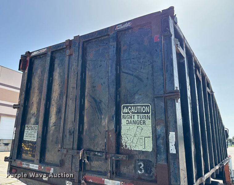 image for item ED5764 2002 International 4400 grapple crane truck