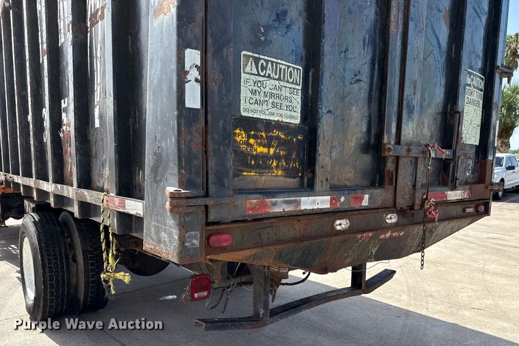 image for item ED5764 2002 International 4400 grapple crane truck