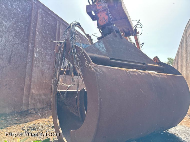 image for item ED5764 2002 International 4400 grapple crane truck