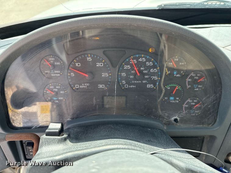 image for item ED5764 2002 International 4400 grapple crane truck