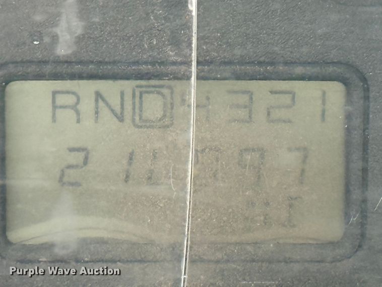 image for item ED5764 2002 International 4400 grapple crane truck