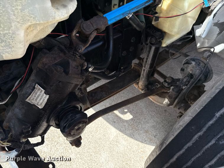 image for item ED5764 2002 International 4400 grapple crane truck