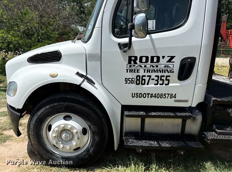 image for item ED5765 2006 Freightliner Business Class M2 grapple crane truck