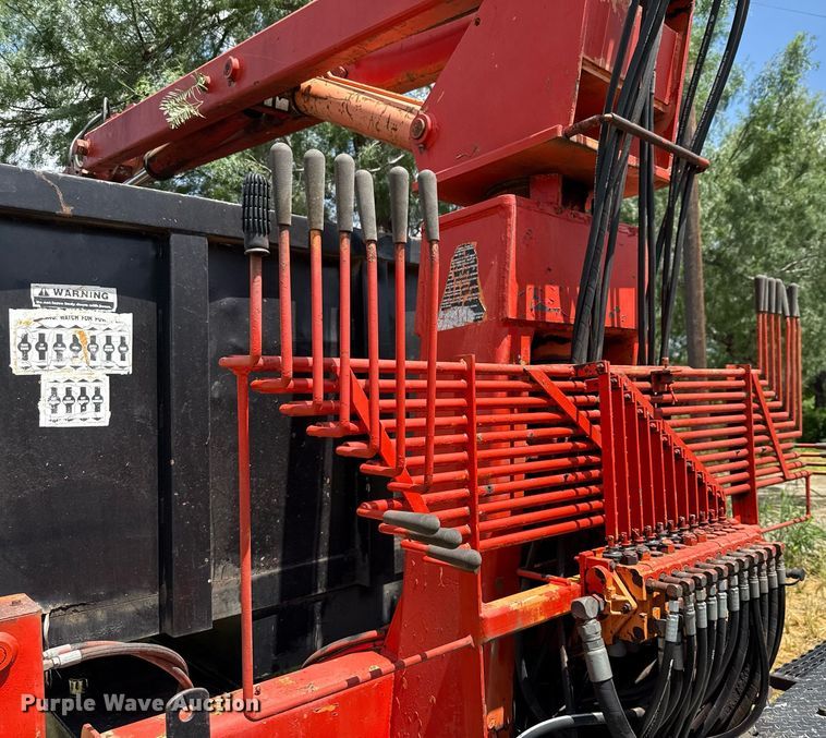 image for item ED5765 2006 Freightliner Business Class M2 grapple crane truck