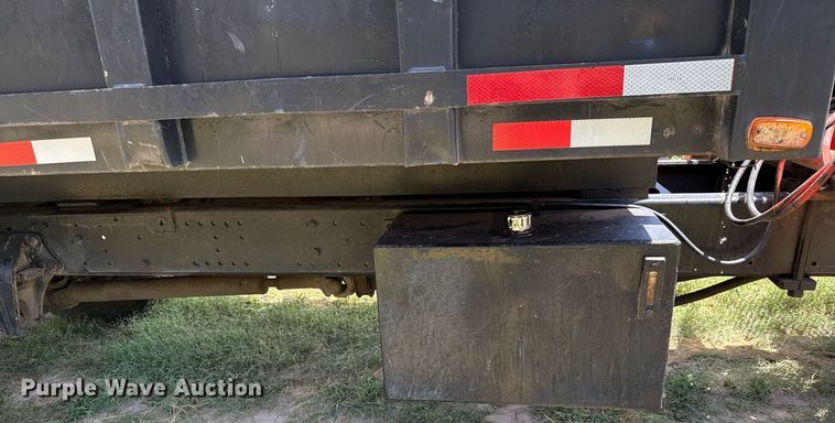 image for item ED5765 2006 Freightliner Business Class M2 grapple crane truck