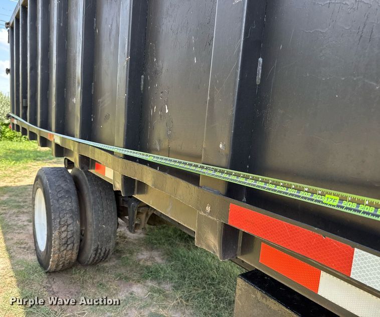 image for item ED5765 2006 Freightliner Business Class M2 grapple crane truck